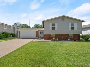 5 W Douglas Dr, Saint Peters, MO 63376