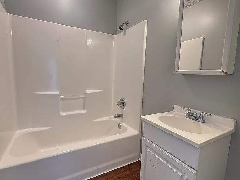 3145 Vanelle Dr — Photo 4