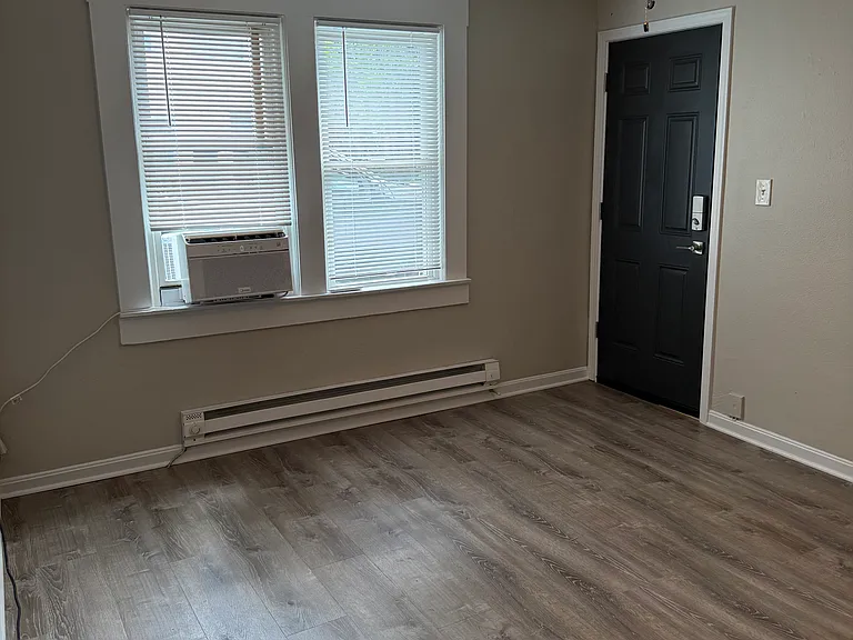 950 Millville Ave #6 — Photo 4