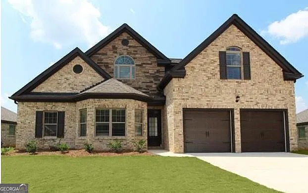 121 Beaumont Way — Photo 1