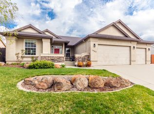 3342 Old Lantern Dr, Redding, CA
