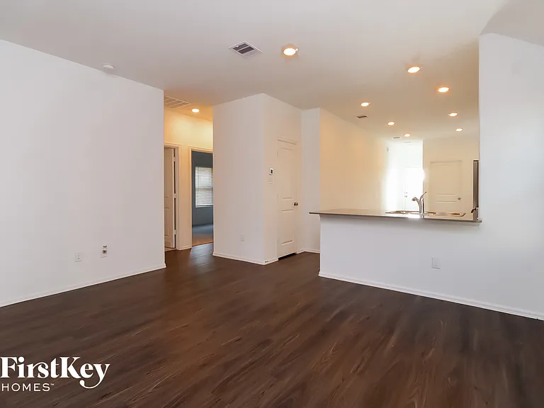 18438 Running Shadow Ct — Photo 4