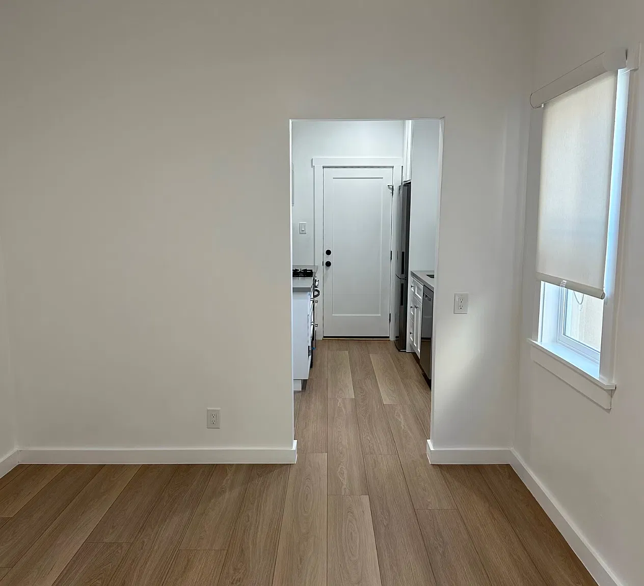 Studio, 355 sqft, $1,695 — Photo 3
