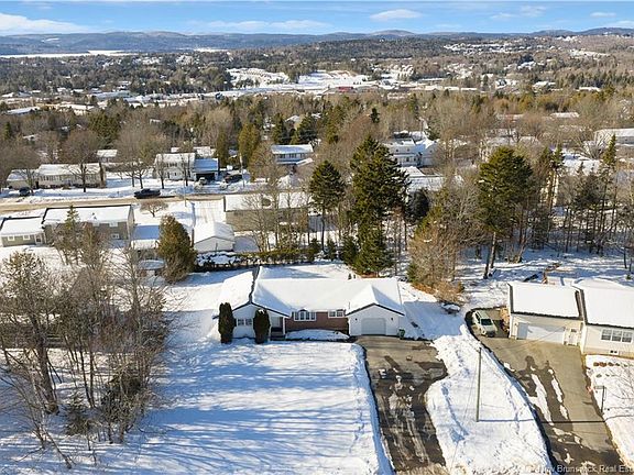 5th image of 12 Dunrobin St