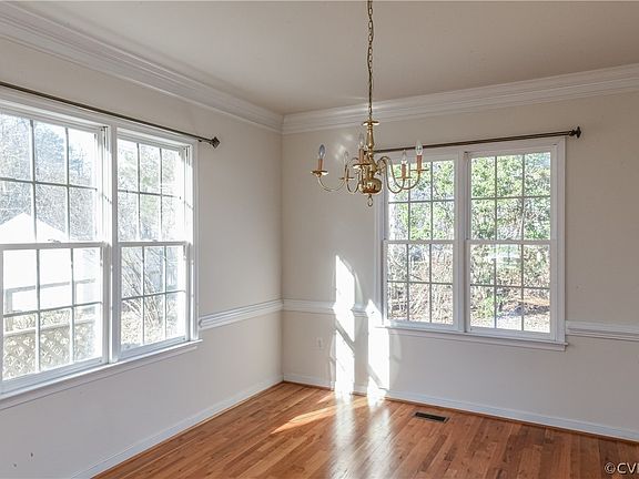 5th image of 14842 Shorewood Ct