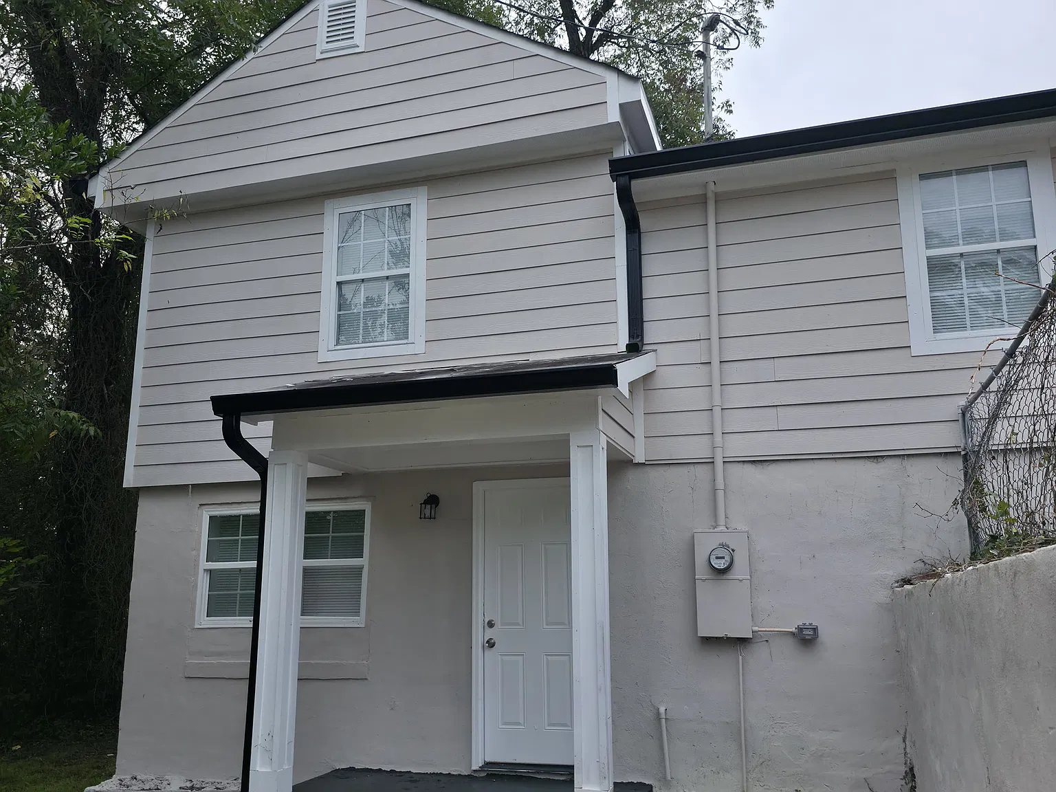 6 bed, 1839 sqft, $1,750 — Photo 3