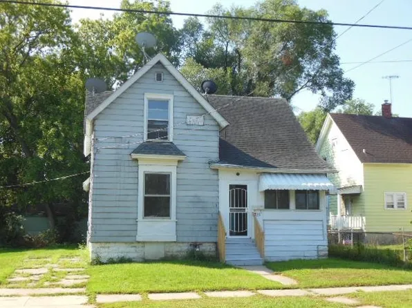 720 Maple St, Rockford, IL 61101