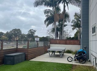 110 Hillcrest Dr APT 3, Encinitas, CA 92024