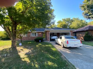 1261 S Paula Ave, Springfield, MO 65804