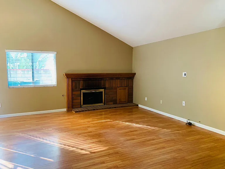 23665 Meadcliff Pl — Photo 4