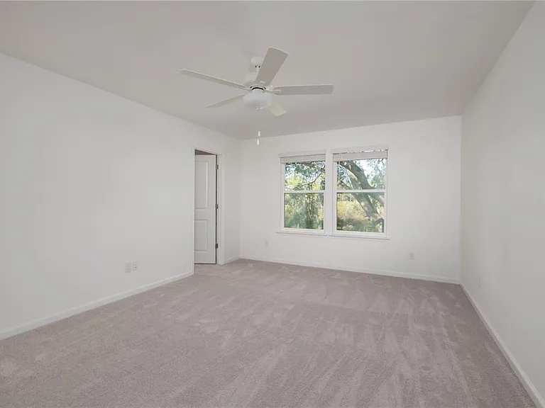 704 NW 126th Ter — Photo 14
