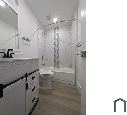 147 N Gross St #2 — Photo 6