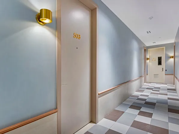 138-25 Barclay Avenue image 16 of 20