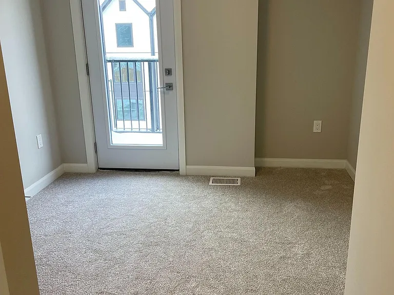 708 Woolwich St #219 — Photo 12