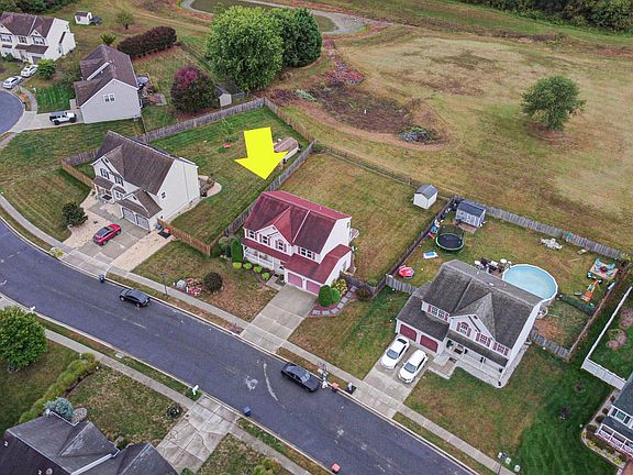 2nd image of 16 Brady Cir