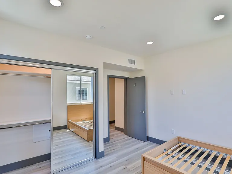Premium Libra Apartments — Photo 34