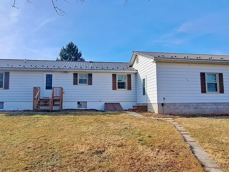 903 Old Carlisle Rd — Photo 2