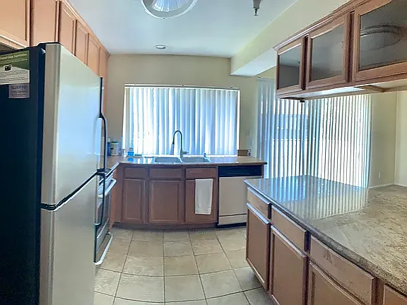 615 Fredricks Ave — Photo 21