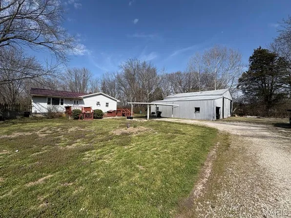 305 Cedar Ave, Jonesburg, MO 63351