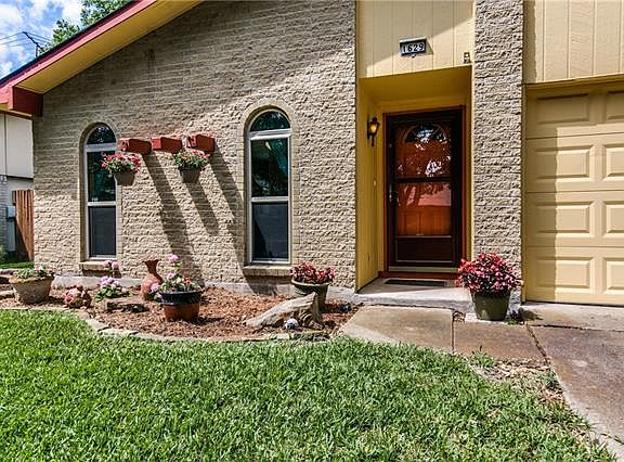 3rd image of 1629 Dell Oak Dr