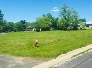 510 W Brenham St, Elgin, TX 78621