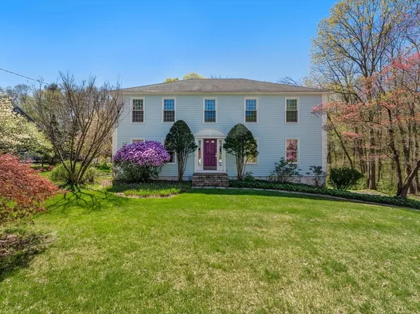 16 Parmenter Rd, Framingham, MA 01701