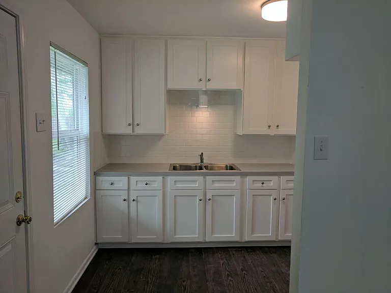 4818 Prinston Dr — Photo 1