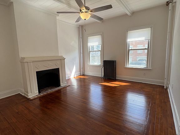 4th image of 221 Pine St APT 1