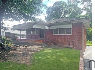 295 W Lake Dr NW, Atlanta, GA 30314
