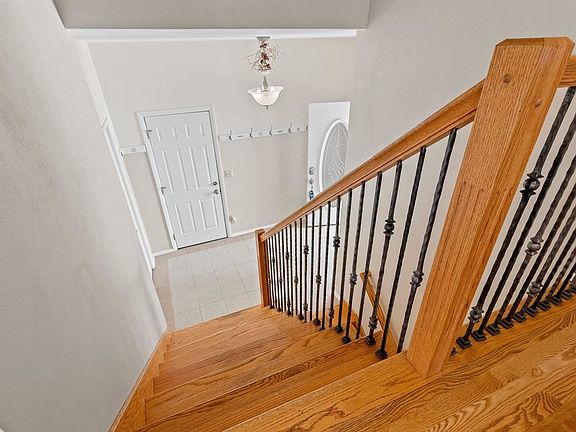 4th image of 7671 Hillwood Ct