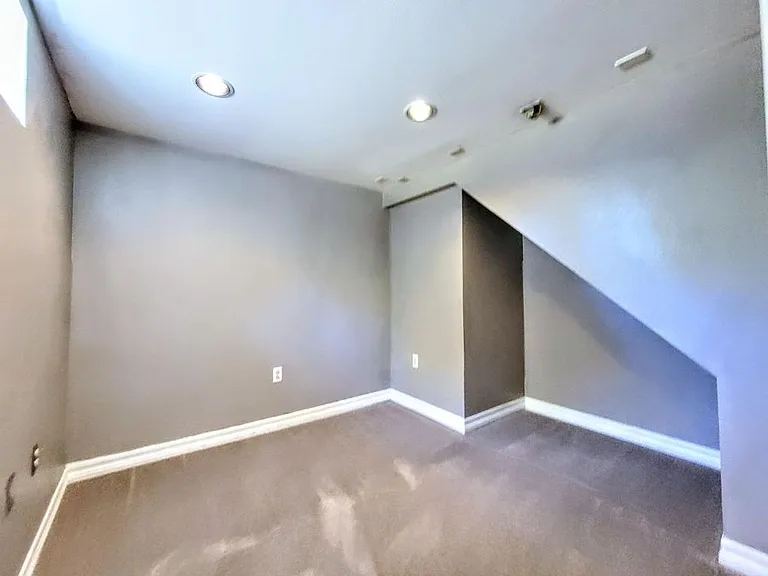 7721 Earl Ave NW — Photo 7