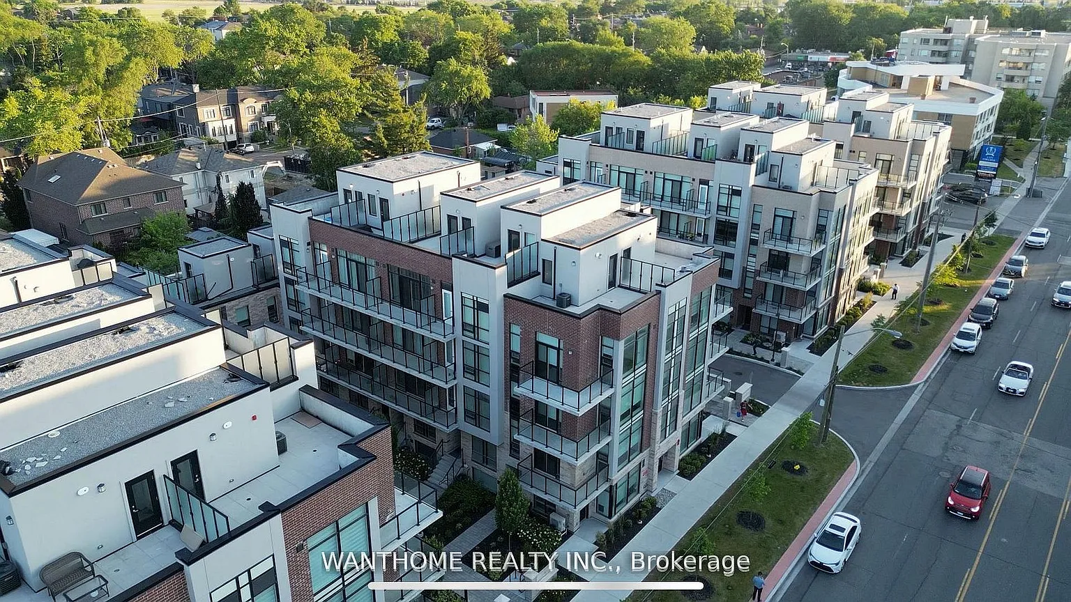 861 Sheppard Ave W #15 photo 1