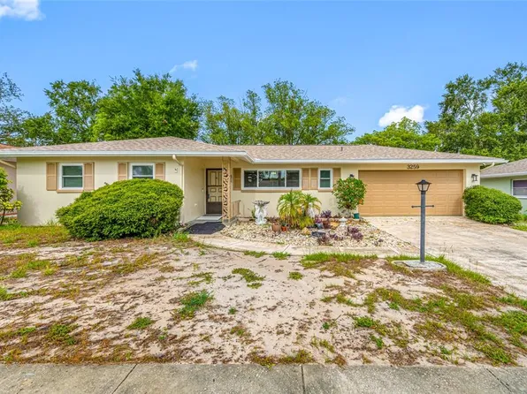 3259 Parkway Pl, Palm Harbor, FL 34684