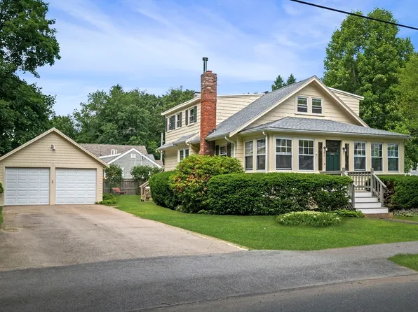 60 Maple St, South Hamilton, MA 01982