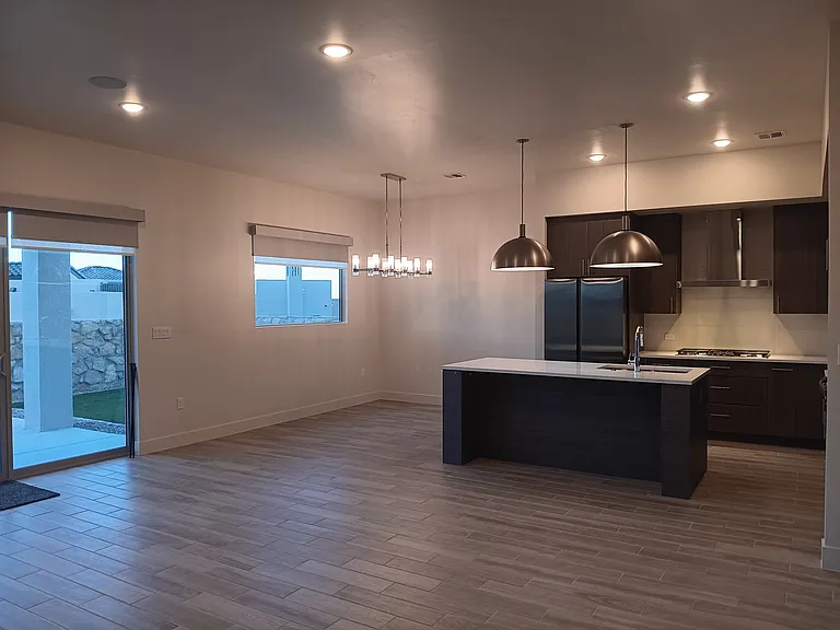 824 Durham Way — Photo 14