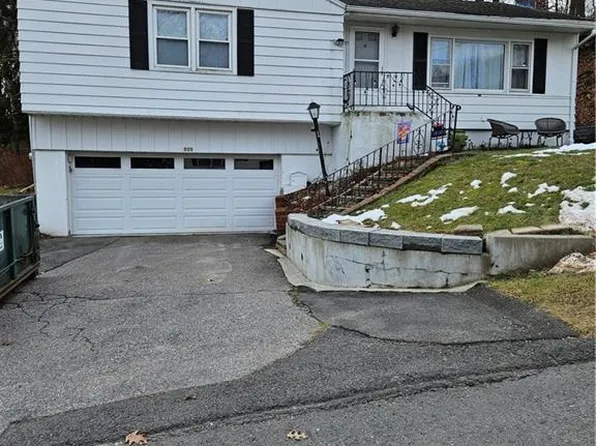 111 Juniper Ridge Drive, Waterbury, CT 06708