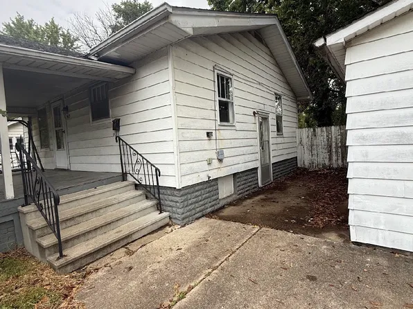 540 S 16th St, Decatur, IL 62521