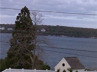 45 Richard Smith Rd, Narragansett, RI 02882