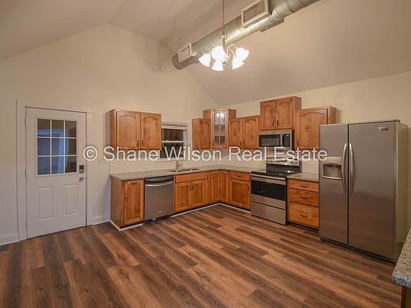 4th image of 111 Park Ave