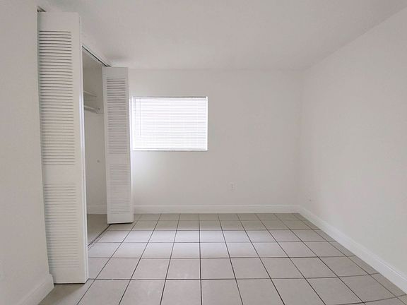 5th image of 1265 W 24th St APT 108