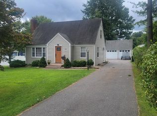 31 Valley Brook Rd, Rocky Hill, CT 06067