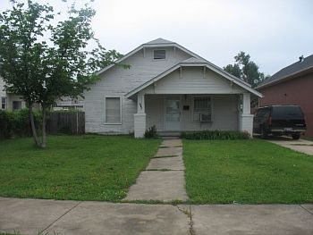1st image of 110 W College Ave