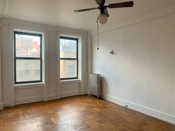 409 Edgecomb Avenue image 4 of 15