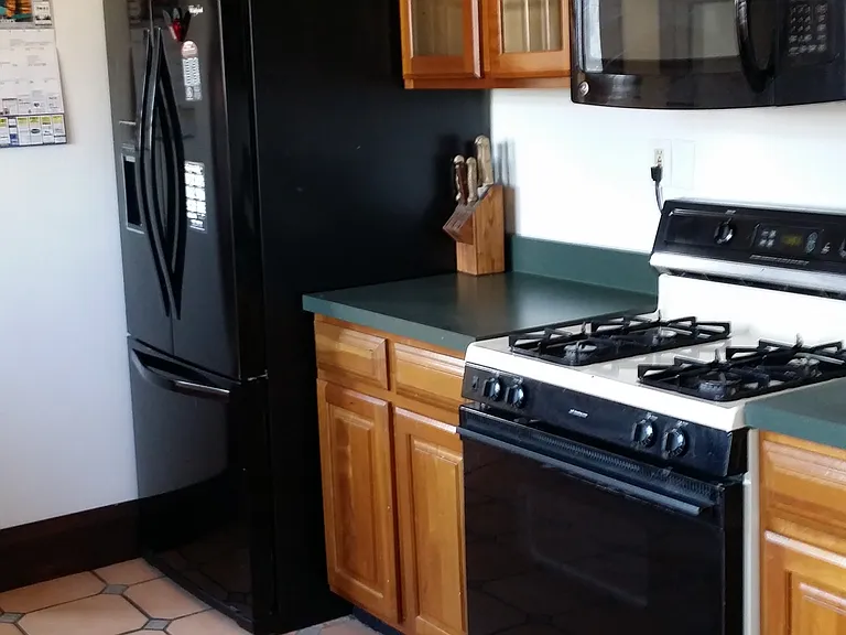 807 Riverside Dr #1 — Photo 4
