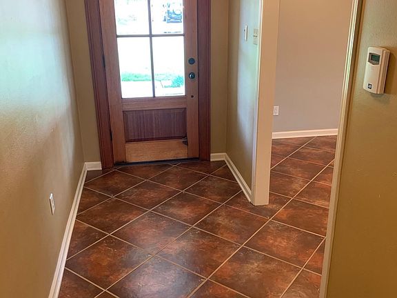 4th image of 105 Karolwood Dr