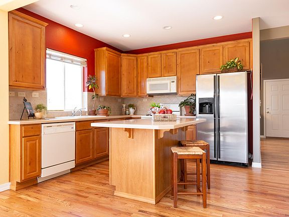 Kitchen with Island