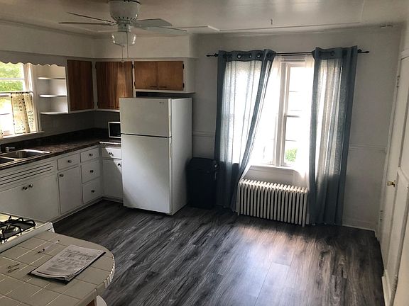 3rd image of 6867 N Ottawa Ave #1