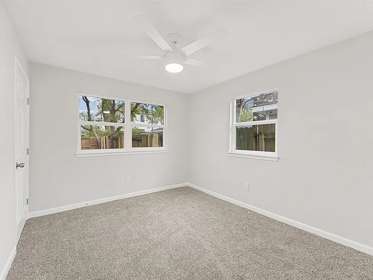 4630 Clover St — Photo 20