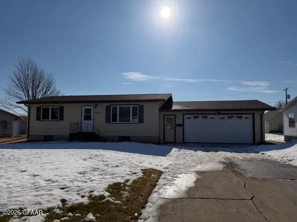 1306 Lenham Ave SE, Cooperstown, ND 58425