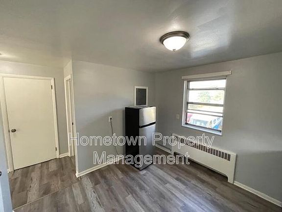 3rd image of 127 S 28th St